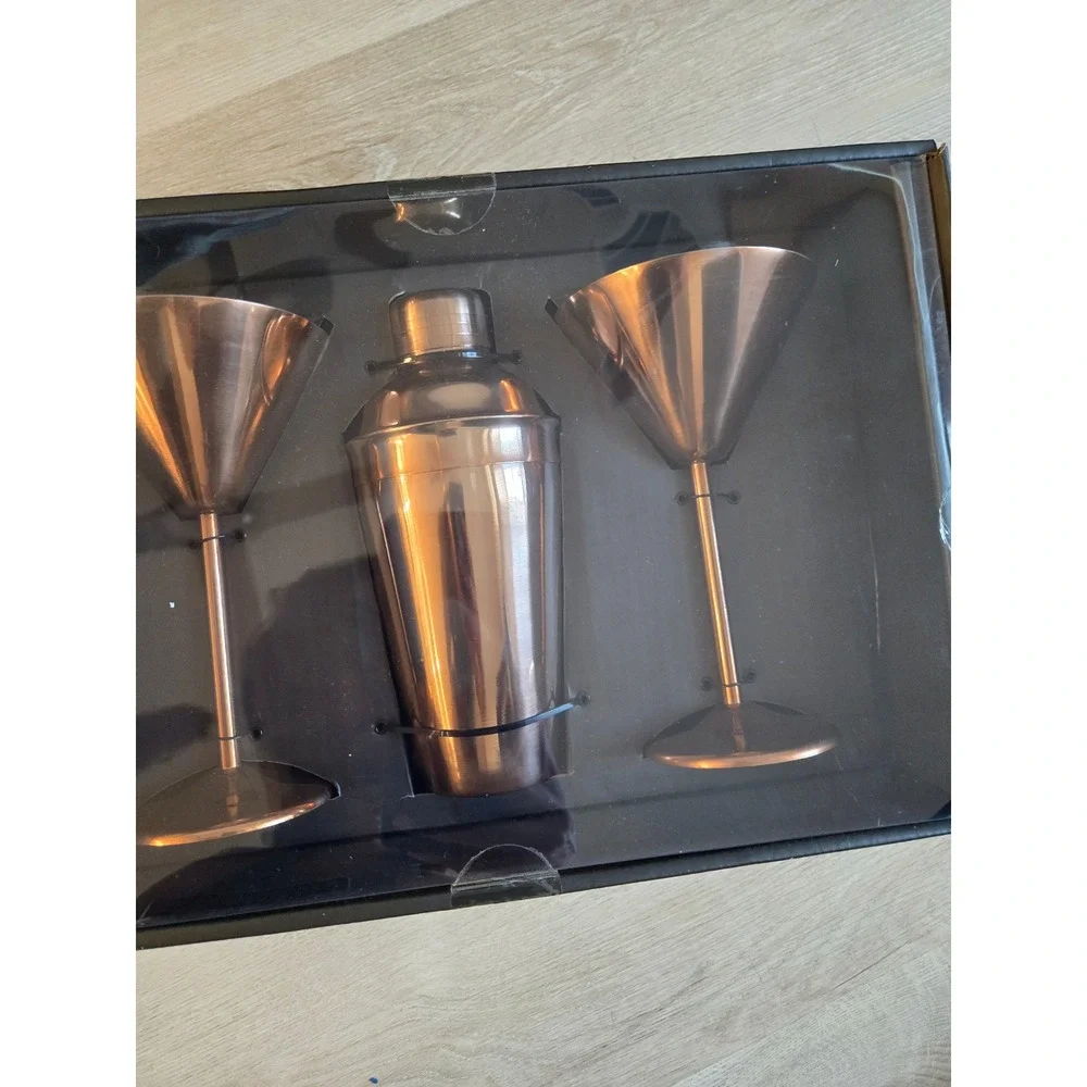Arch Mantle 3 Piece Barware Set Copper Shaker and 2 Martini Glasses New